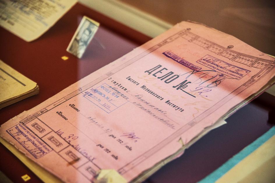 Писатель и врач. Двадцать лет ГУЛАГа Пантюхова и «Колымские рассказы» Шаламова 