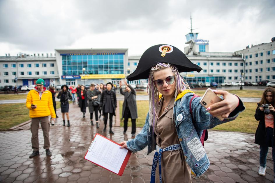 Кто строил Омск? Расскажут на иммерсивной экскурсии-перфомансе «Культ личности»