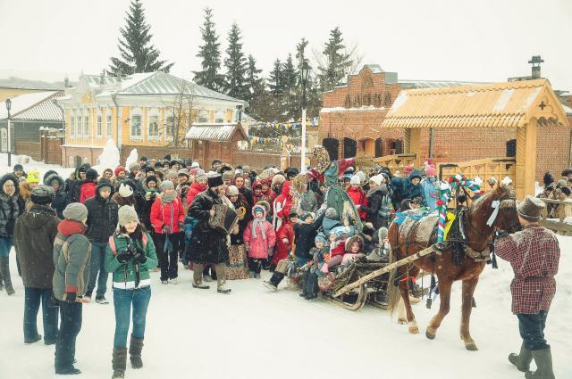 Старина Сибирская приглашает отметить Масленицу и наесться блинов