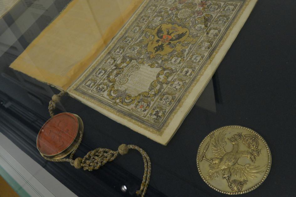 Первые автографы Петра Великого в Омском музее