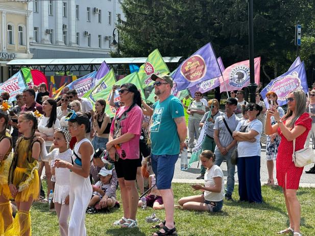 Лучик солнца – солнечному городу!