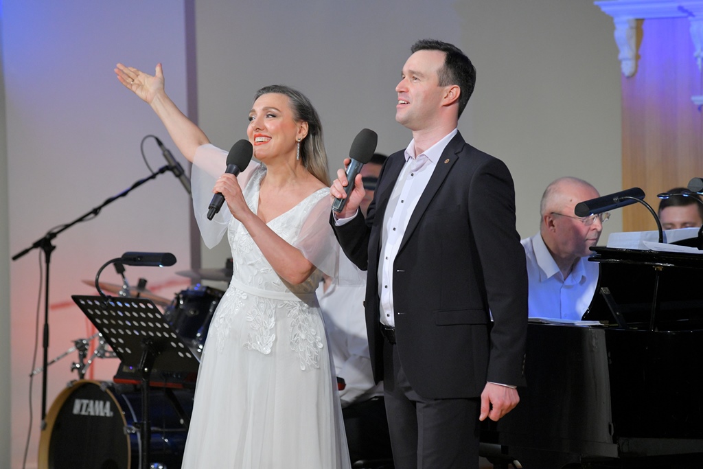 oleg-mitrakov-i-tatyana-kharechko.jpg