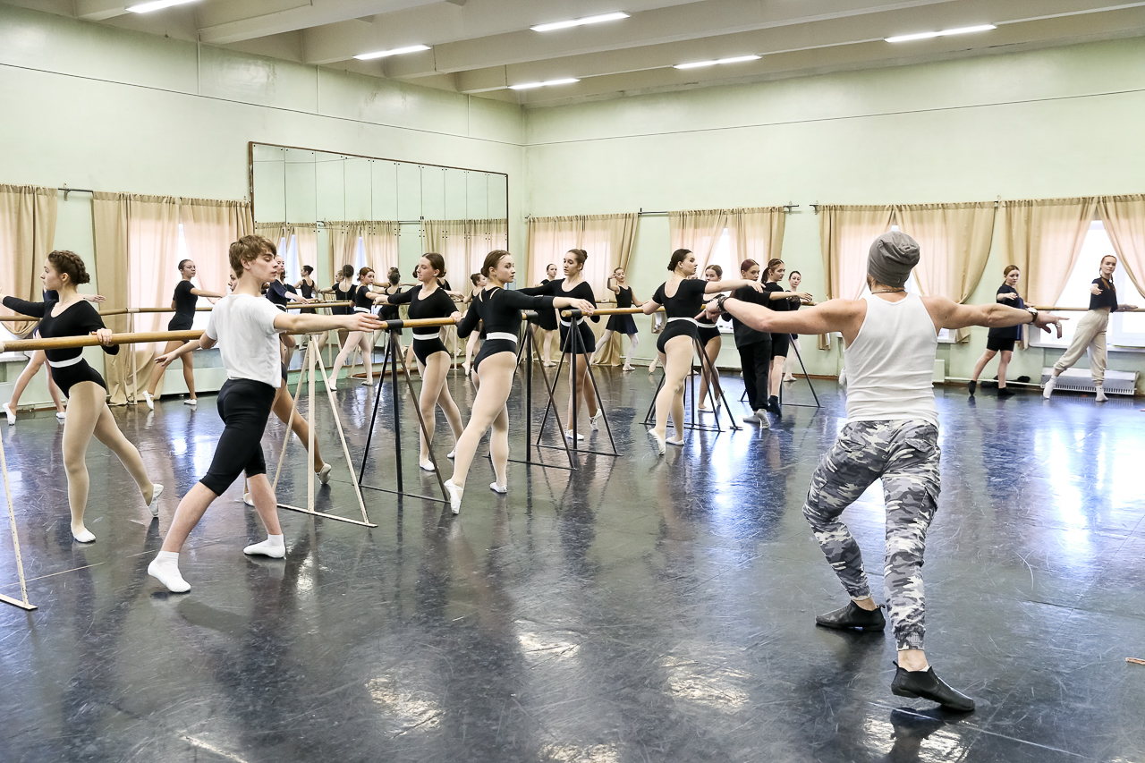 мастер-класс от управляющего балетной труппой театра Алексея Семёнова