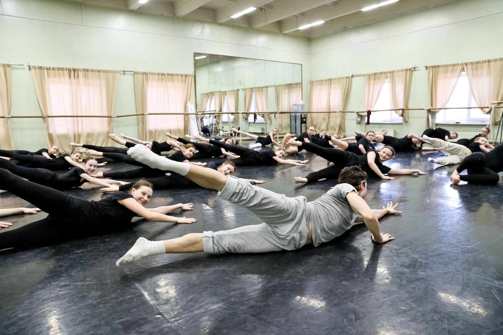 мастер-класс от артиста балета Александра Шеверова