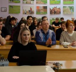 Реализацию программы "Земский работник культуры" в Омской области обсудили в ОмГУ