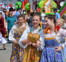 В День России на Любинском для омичей будут работать национальные городки