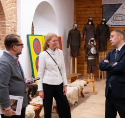 Министр культуры региона провёл экскурсию для журналистов столичного журнала "Наше наследие"